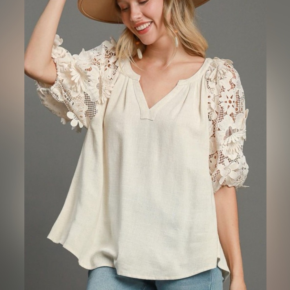 ❤️Hello Lace! Umgee French Terry Boxy Cut Top with 3D Floral Sleeve - Oatmeal